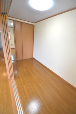 【洋室】 | レフィナードさやか