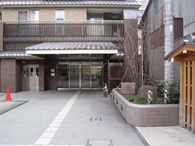 【エントランス】 | アパガーデンコート烏丸六角