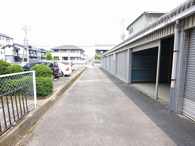 仲嶌倉庫の周辺