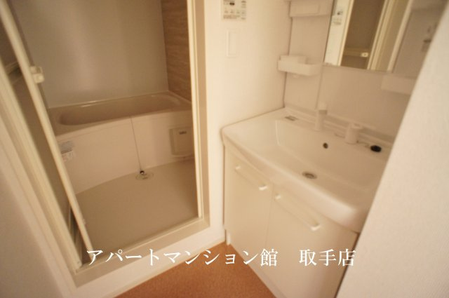 メゾン　ゆめみのの独立洗面台