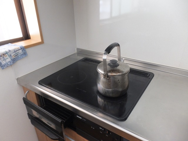 津山市上之町　売店舗併用住宅のキッチン