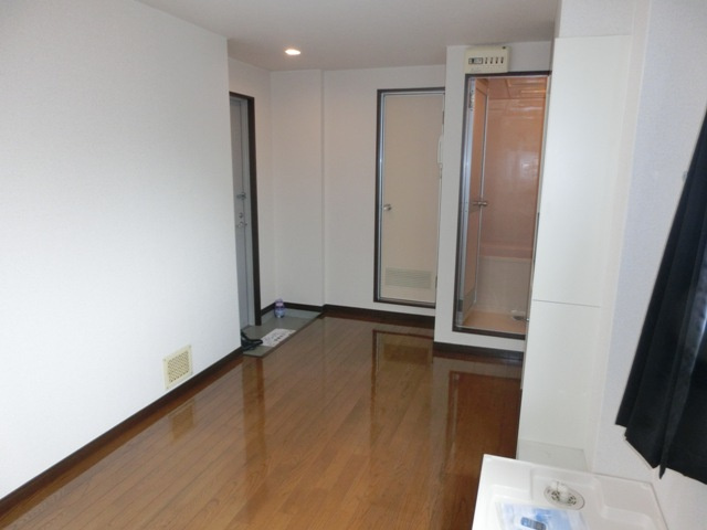シャルム十三の洋室