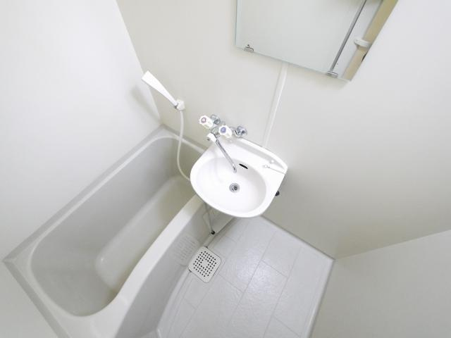 ジュネス新大宮Aの設備|洗面台です