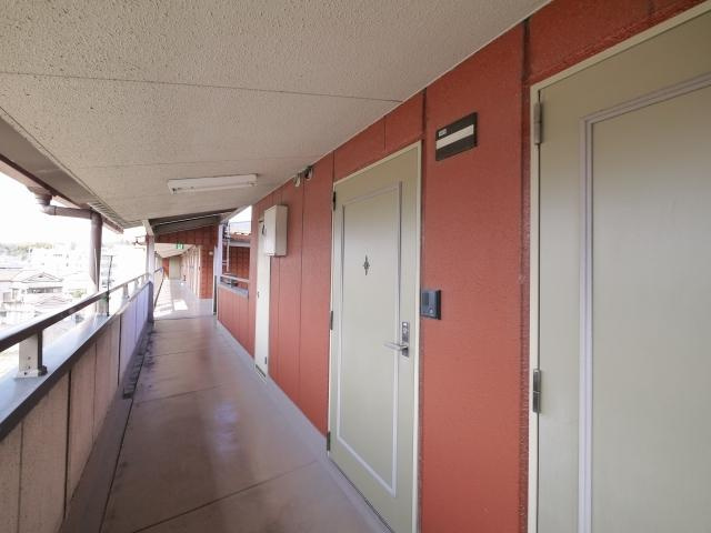 ジュネス新大宮Aのその他共用部分|共用廊下です