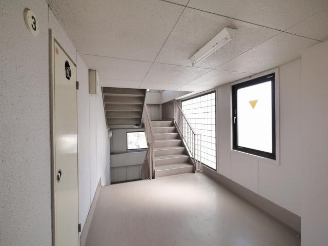 ジュネス新大宮Aのその他共用部分|共用廊下です