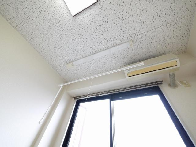 ジュネス新大宮Aの設備|室内物干しです