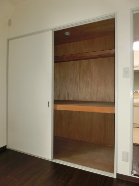 エル三津屋の収納