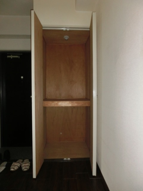 エル三津屋の収納
