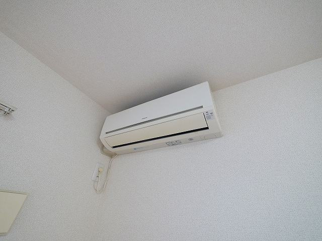 レジデンス西九条の設備|エアコン完備で、年中快適にお過ごし頂けます。