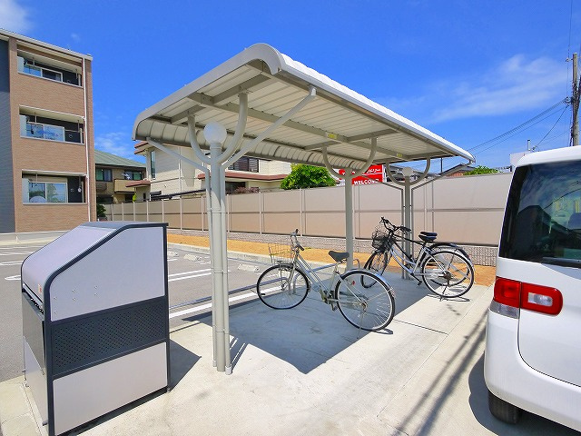 レジデンス西九条のその他共用部分|駐輪場です