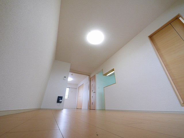 レジデンス西九条の居間・リビング|ゆったり過ごせる居間です