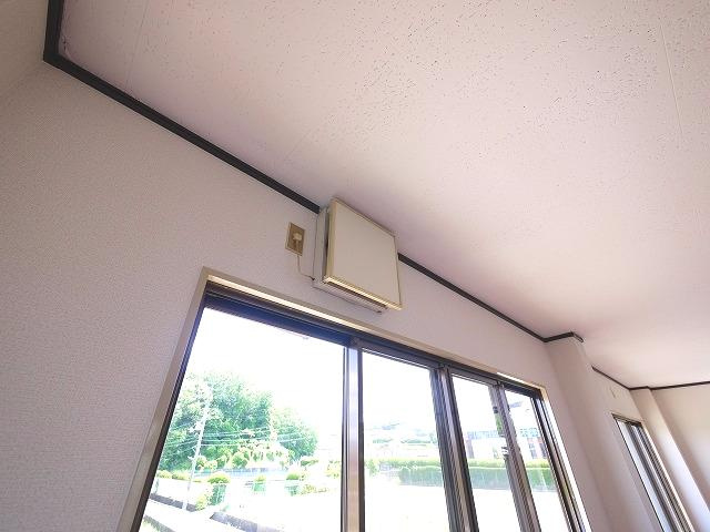 吐師久保　貸事務所の内装