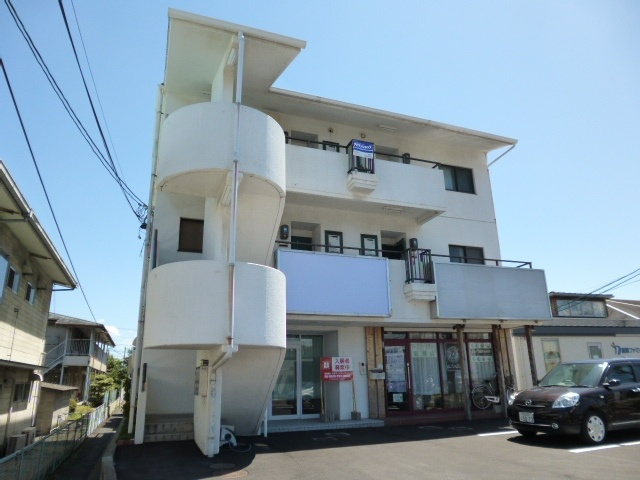岡山市北区平野の店舗一部の外観