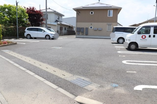 ヴィクトワール常総Aの駐車場