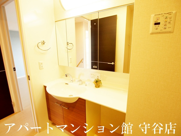 ヴィクトワール常総Aの独立洗面台