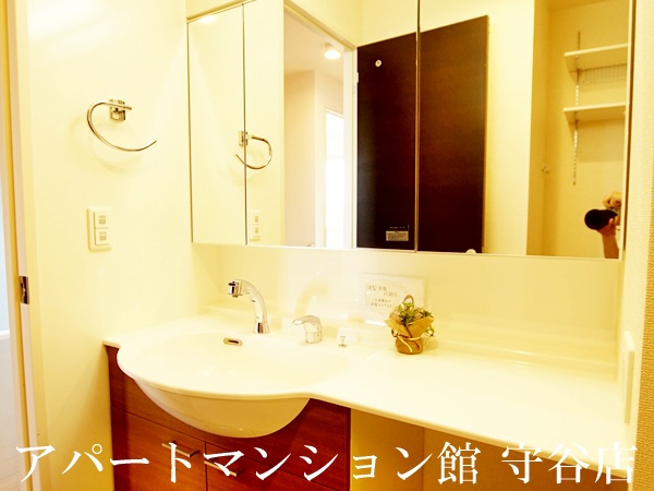 ヴィクトワール常総Aの独立洗面台