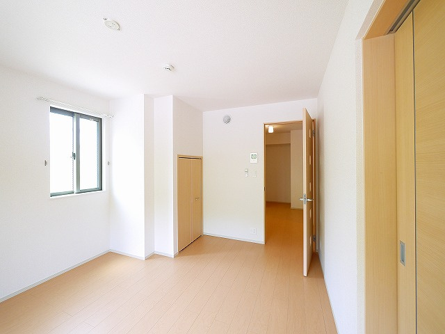 アルカンシエルコリーヌの洋室|個人の部屋や寝室として使える洋室です