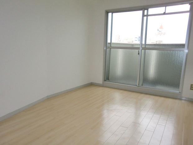 ジオナ十三の居間・リビング