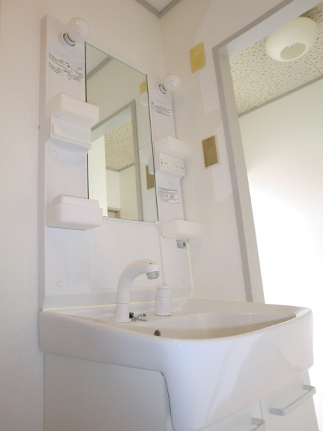 ジオナ十三の洗面所