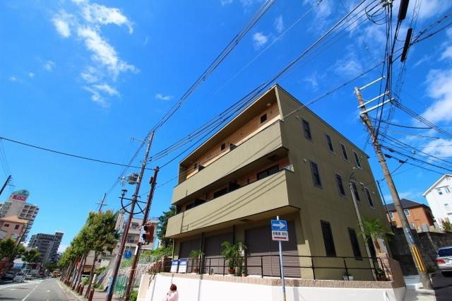 エマーズテラス