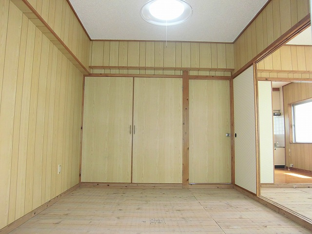 糸満市西崎町３丁目のアパートの内装