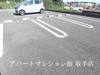 【駐車場】