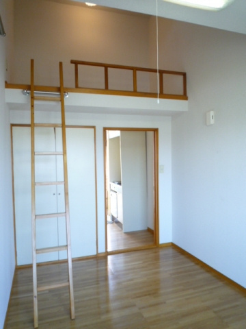 ハイツ菊水の居間・リビング