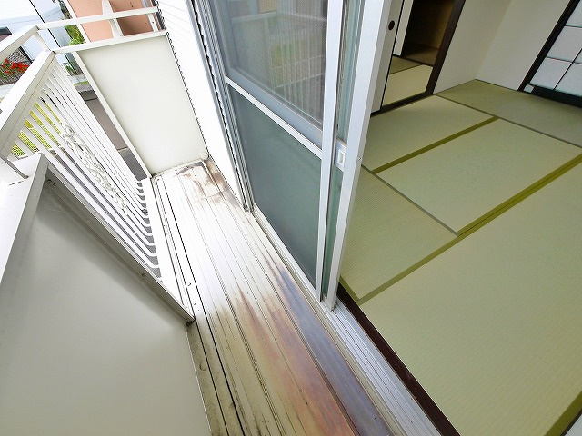 メゾン松塚のエントランス|ゆとりのあるエントランスです