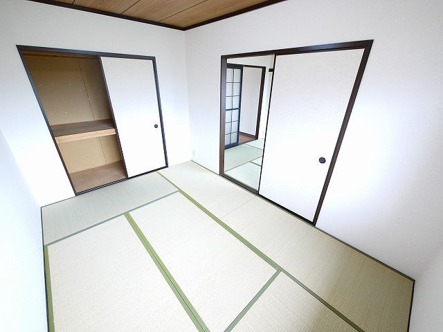 メゾン松塚の和室|落ち着いた雰囲気の和室付きです