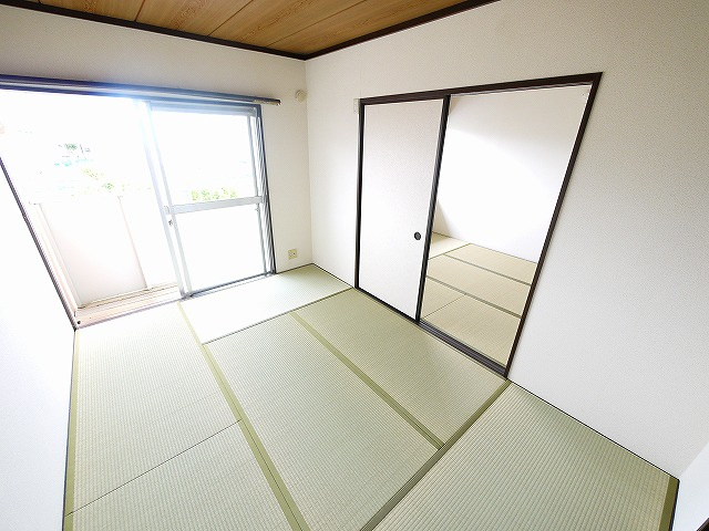メゾン松塚の寝室|落ち着いて過ごせるお部屋なので、寝室にいかがでしょうか