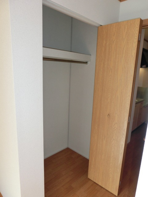 豊中市大島町１丁目のアパートの収納