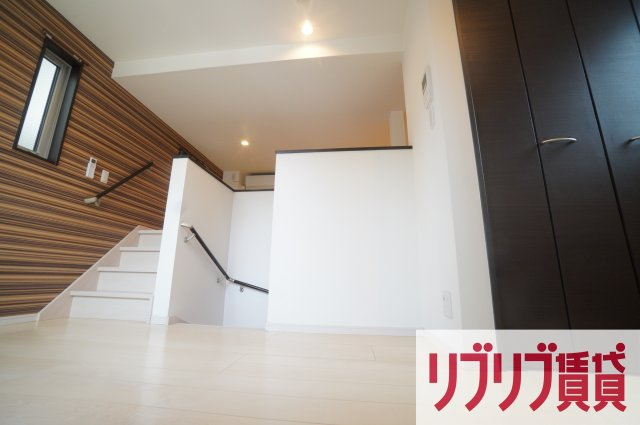 Grandtic Prime Villa M(グランティックプライムヴィラエム)の居間・リビング