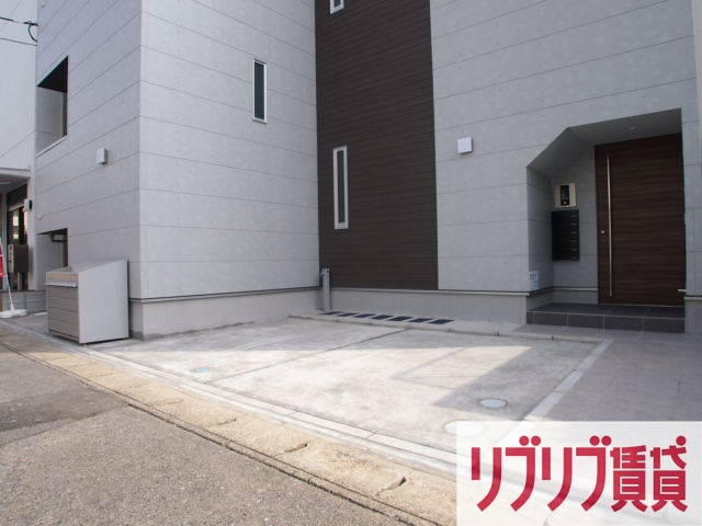 Grandtic Prime Villa M(グランティックプライムヴィラエム)の駐車場