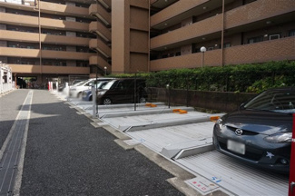 【駐車場】