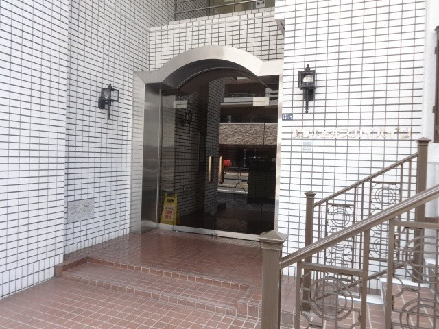 武蔵小金井スカイハイツのエントランス
