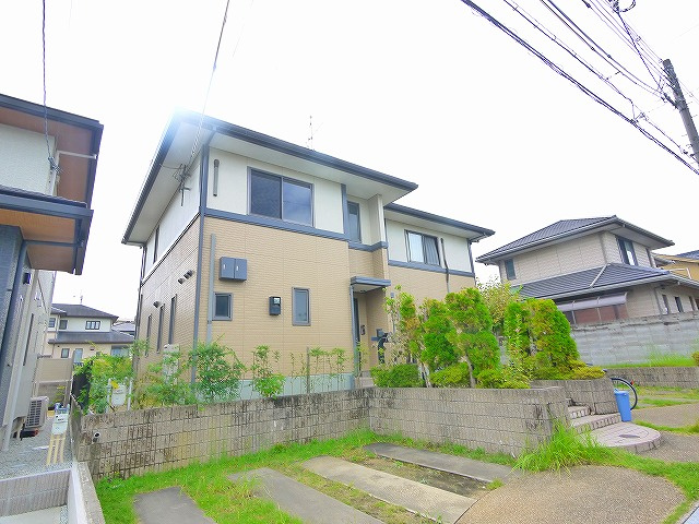 屋敷メゾネットの外観