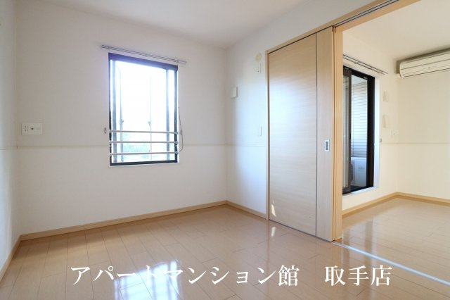 パーク・ヒルズ利根弐番館の洋室