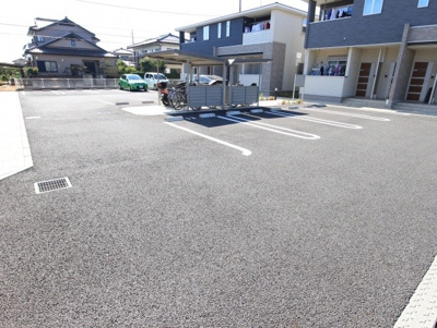【駐車場】 | ノートル・レーヴＥ | 敷地内駐車場完備♪