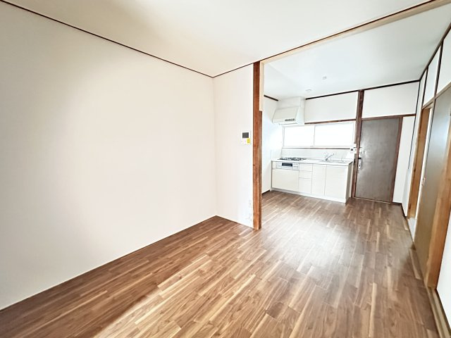 尼崎市若王寺２丁目の文化住宅の居間・リビング