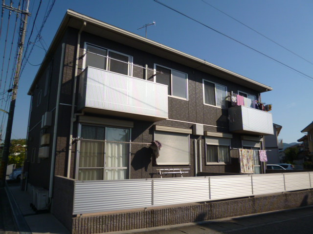 アルバトロの外観