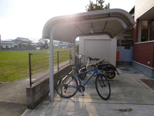 倉敷市真備町箭田のアパートのその他共用部分|自転車置き場