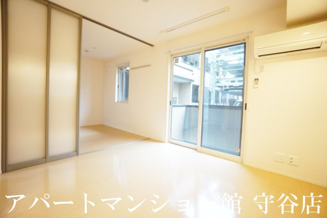 Bright oneの居間・リビング