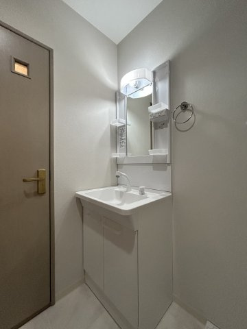 メデューセ新島の独立洗面台