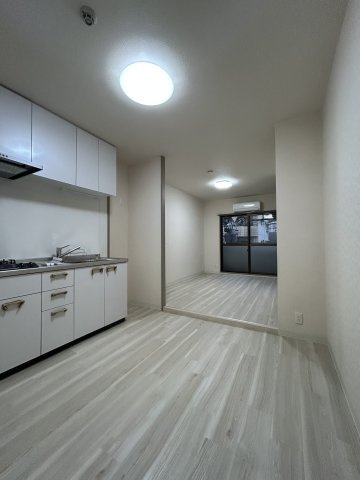 メデューセ新島の居間・リビング