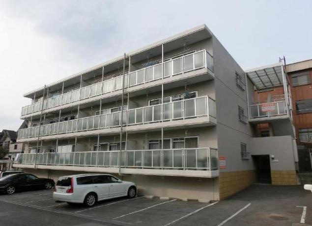 長塚マンションの外観