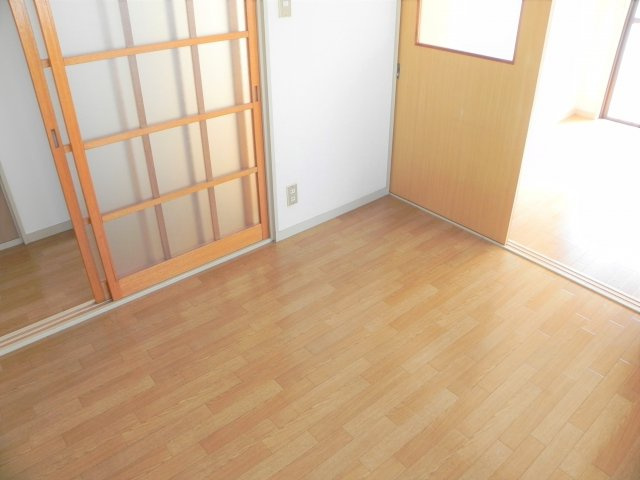 第一コーポ滝島の居間・リビング
