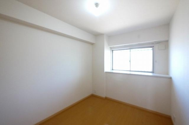 フェリスの洋室|落ち着いた色調の洋室です