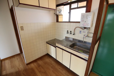 【キッチン】 | 萬屋ビル