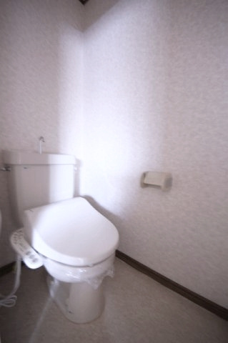 アレストカネコのトイレ|コンパクトで使いやすいトイレです