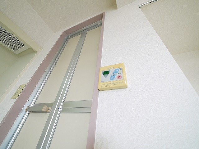 シティパレス富雄南の設備|給湯リモコン